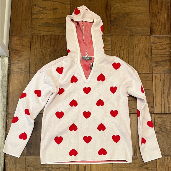 Marled Sweaters - Marled White and Red Heart Sweater